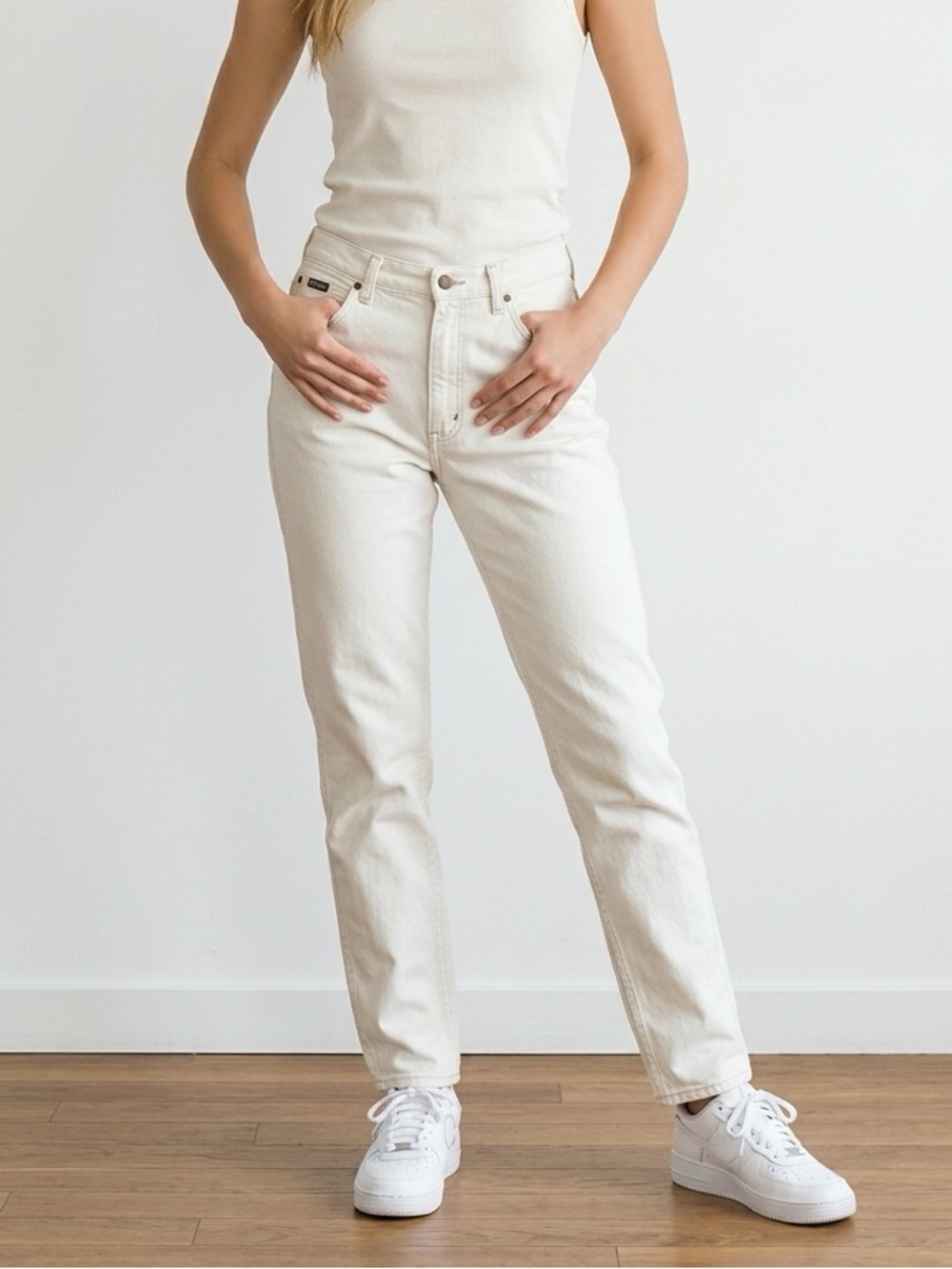 ✨High wasted Vintage Wrangler White Denim jeans | size 25